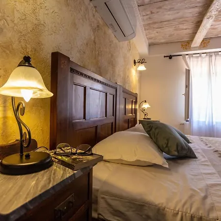 Charming Stone House With Private Pool & Jacuzzi - Vera Nyaraló Blato na Cetini