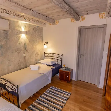 Charming Stone House With Private Pool & Jacuzzi - Vera *