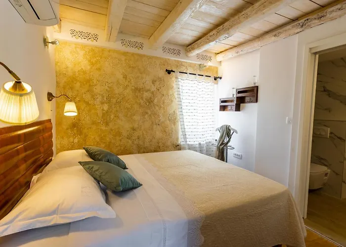 Charming Stone House With Private Pool & Jacuzzi - Vera Сasa de vacaciones *