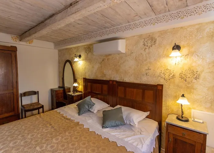 Сasa de vacaciones Charming Stone House With Private Pool & Jacuzzi - Vera Blato na Cetini