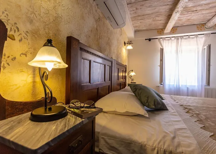 Charming Stone House With Private Pool & Jacuzzi - Vera Сasa de vacaciones Blato na Cetini