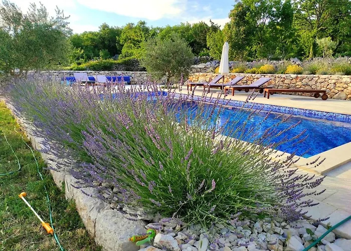 Charming Stone House With Private Pool & Jacuzzi - Vera Сasa de vacaciones *