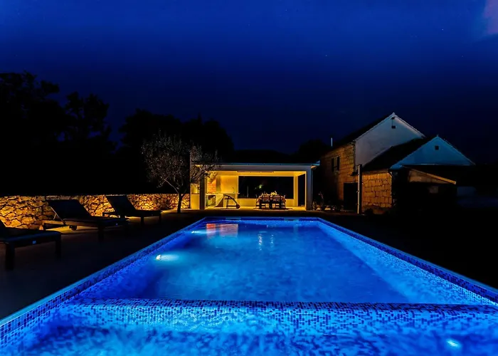 Charming Stone House With Private Pool & Jacuzzi - Vera Blato na Cetini